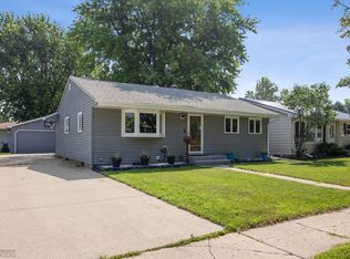 1228 15th St N, Moorhead, MN 56560