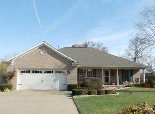 12125 Rosshire Dr, Evansville, IN 47725