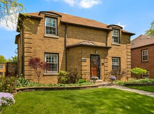 700 Selborne Rd, Riverside, IL 60546