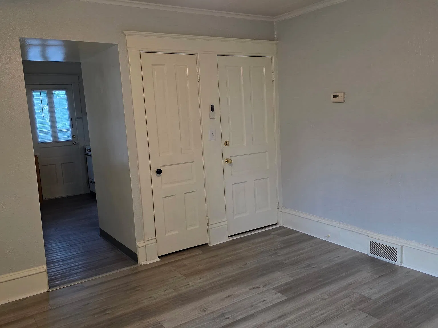 1616 Brown St — Photo 2