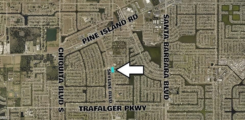 2nd image of 1010 SW 7th Ct
