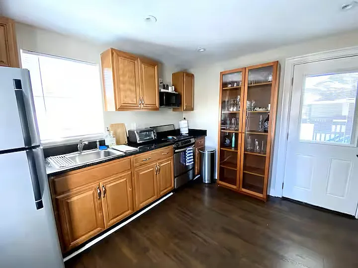454 Main St #464 — Photo 3