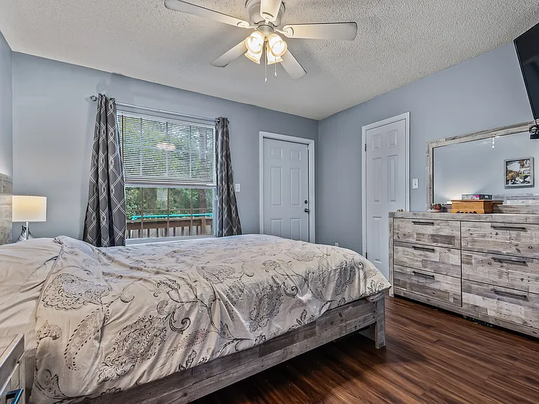 4112 Castellan Dr — Photo 30