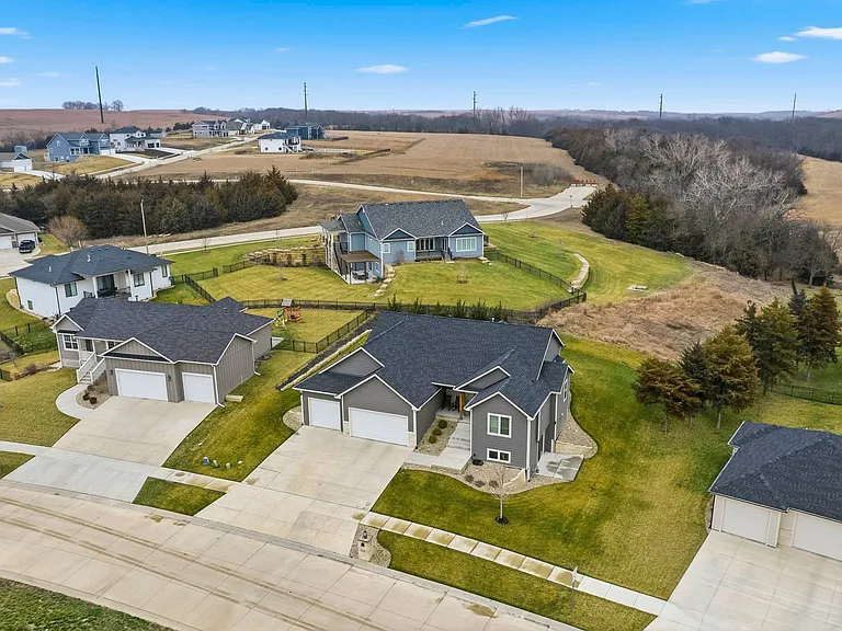 8849 Moonbug Ln — Photo 61