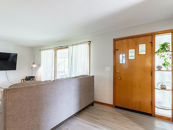 5th image of 7518 Kruge Dr