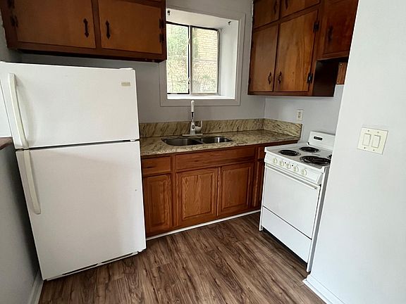 4th image of 2625 1st Ave S APT 10
