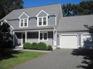 7 Village Ln, East Falmouth, MA 02536