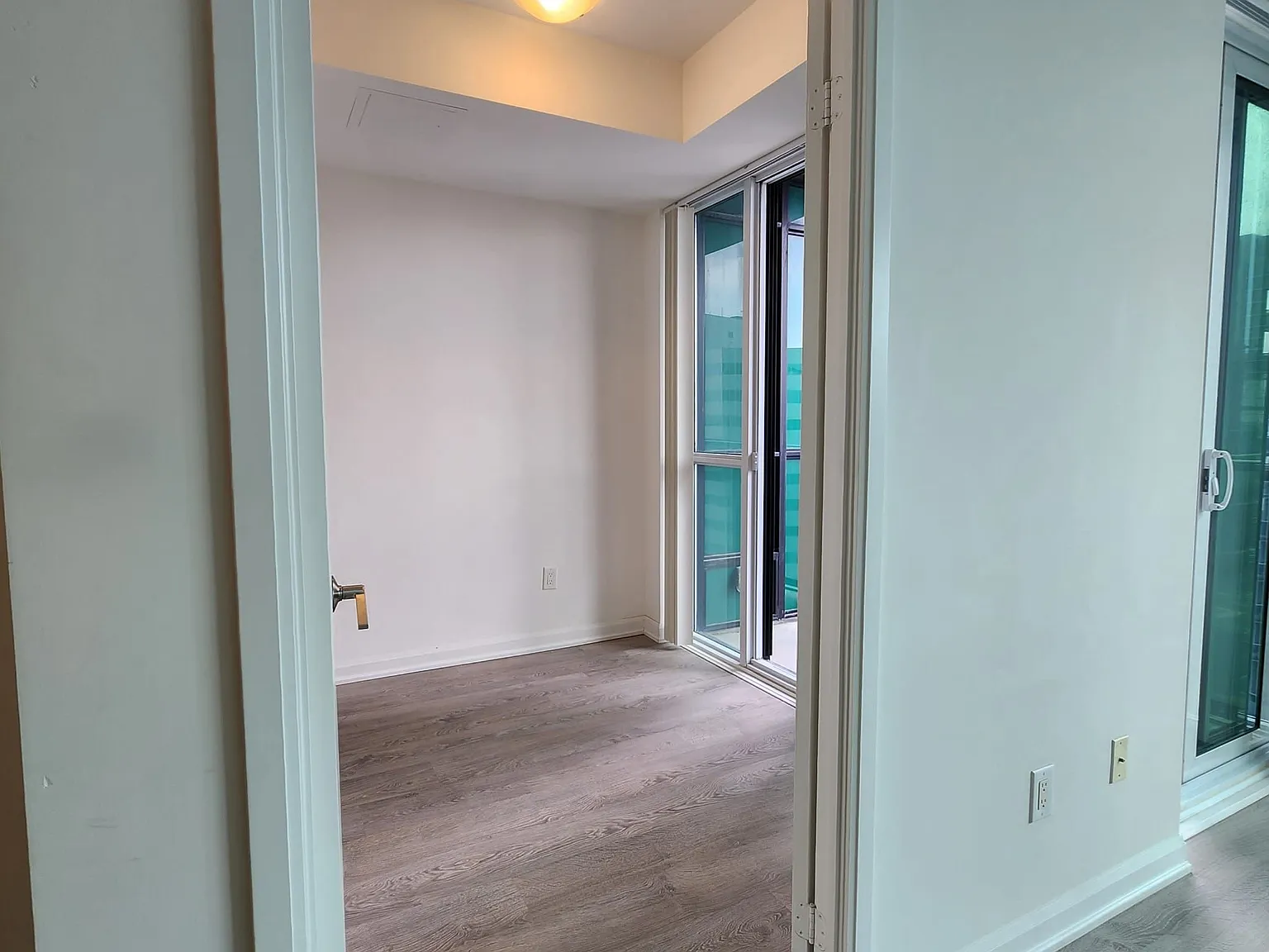 9 Bogert Ave — Photo 2