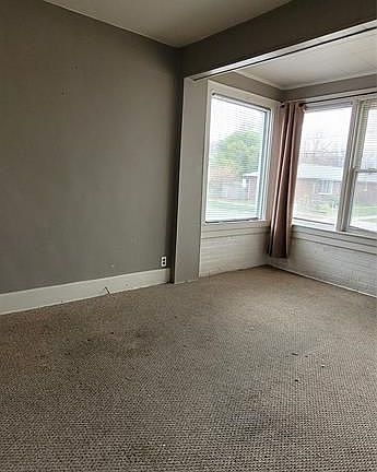 3rd image of 547 South St