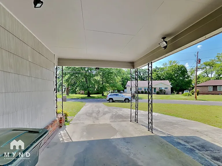 877 Twin Lake Dr NE — Photo 24