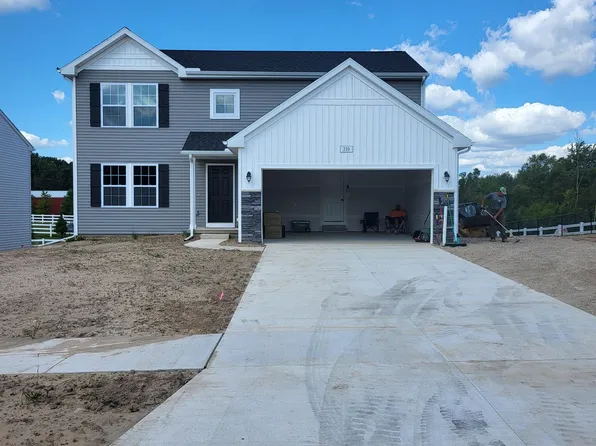 319 N Tannenbaum Trl, Cedar Springs, MI 49319