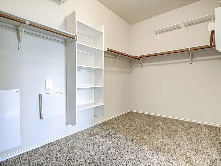 1610 Greenside Dr — Photo 24