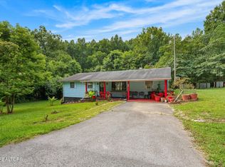 227 Ford Ave, Harriman, TN 37748