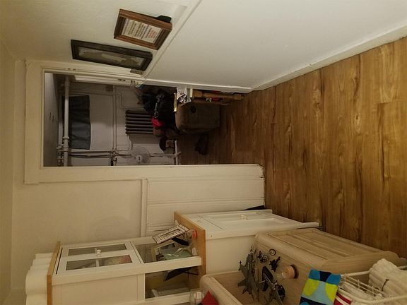 5th image of 918 William St APT B
