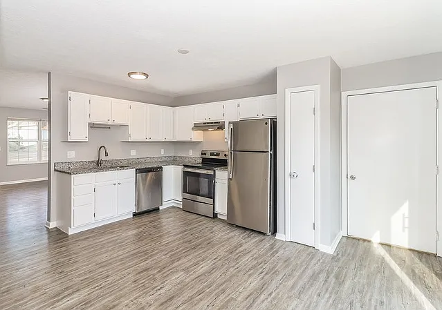 11024 Labelle Ave — Photo 4