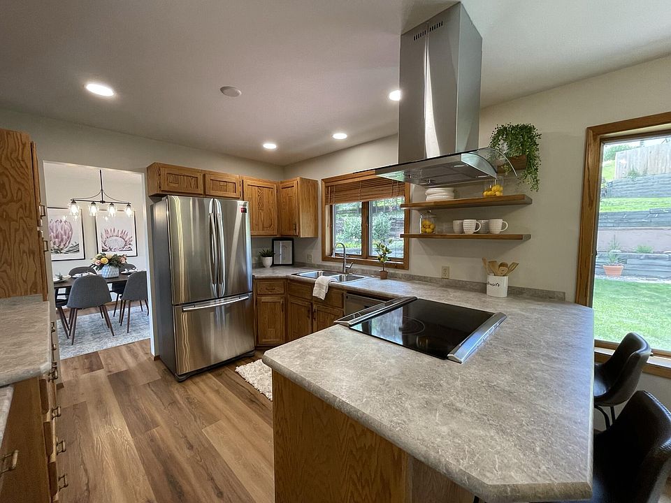 1st image of 2710 Greenbriar Dr