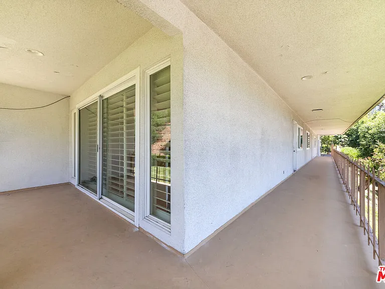 8900 Alto Cedro Dr — Photo 51