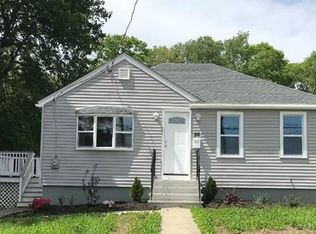 26 Arnold Rd, Auburn, MA 01501