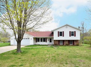 8216 N Ford Rd, Edwards, IL 61528