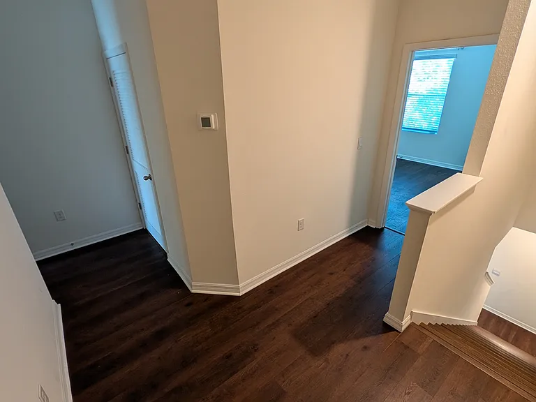 2926 Suncoast Plains Dr — Photo 9