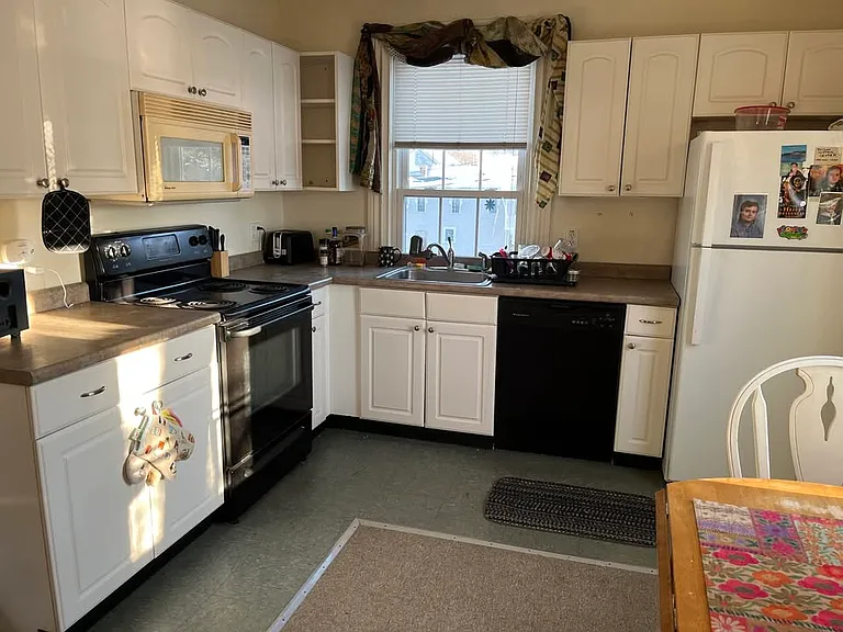 257 High St #201 — Photo 4
