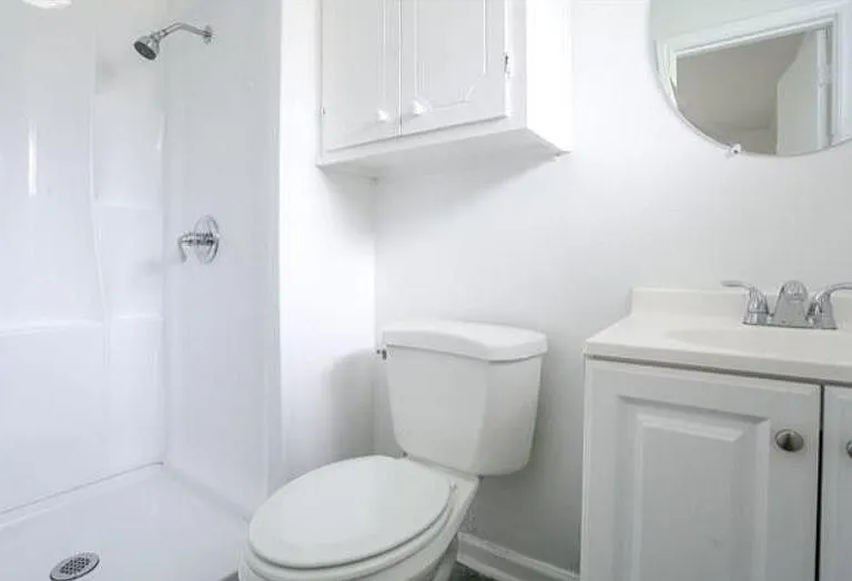 408 University Dr — Photo 7