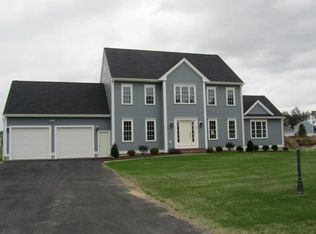 16 Quail Run Rd, Bridgewater, MA 02324