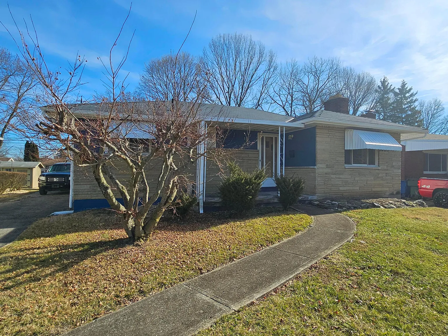 1366 Lilley Ave photo 1
