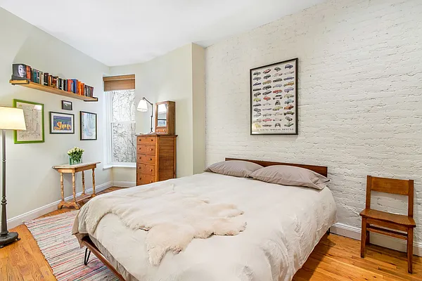 Sold by Compass | media 6