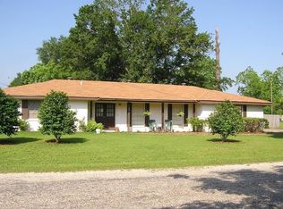 204 Cedar St, Poplarville, MS 39470