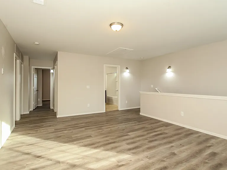 4855 S 4th Ave — Photo 8