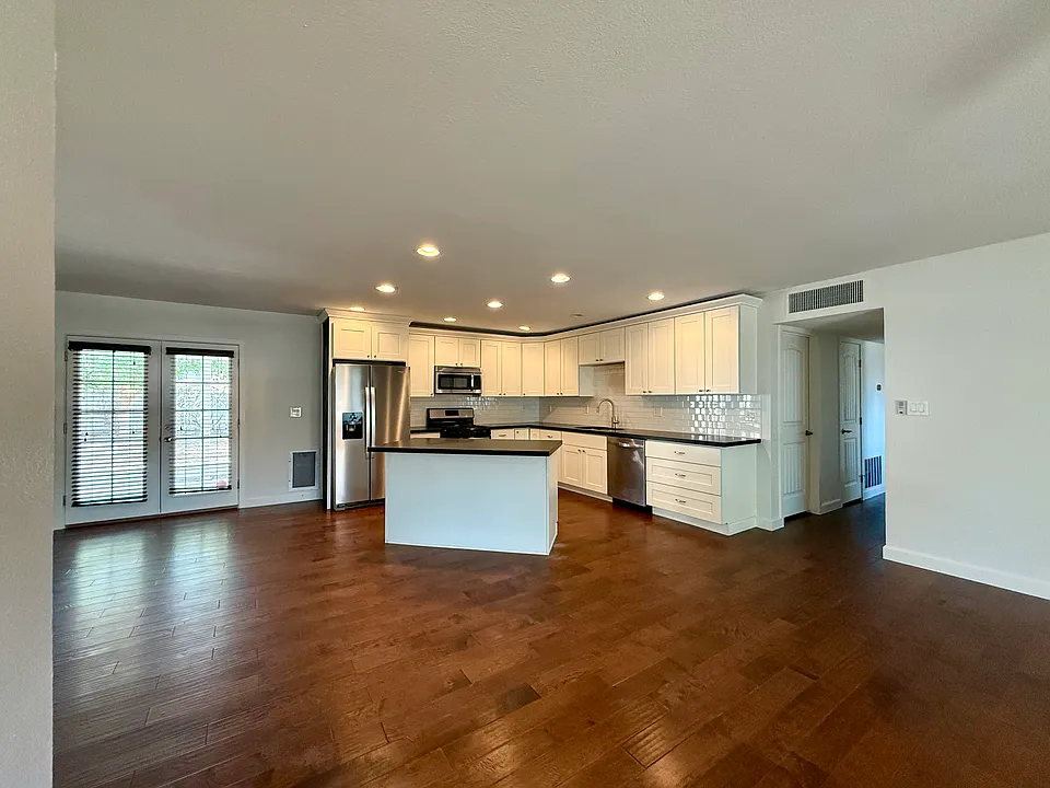 7434 E Granada Rd