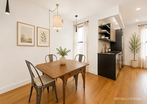 Dining area, photo 1