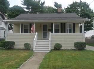 207 Roosevelt Rd, Weymouth, MA 02188