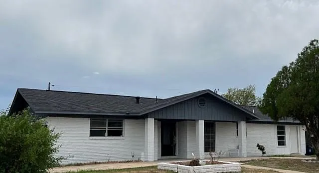 2384 Edna Dr