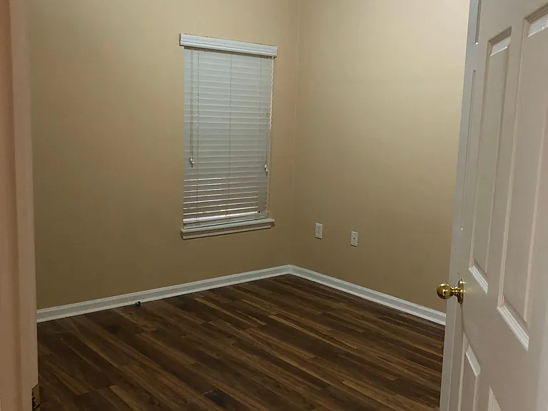 8210 Green Parrot Rd — Photo 7