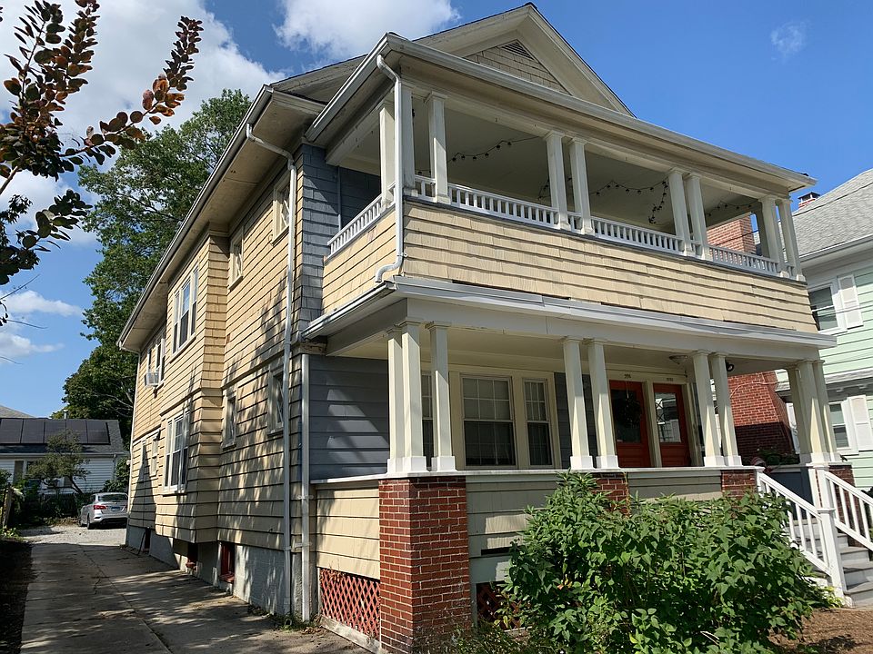 2nd image of 998 Hope St #2