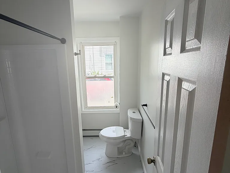 37 Bowers St #1 — Photo 8