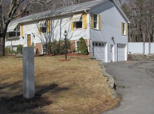 90 Pepper Rd, Fitchburg, MA 01420