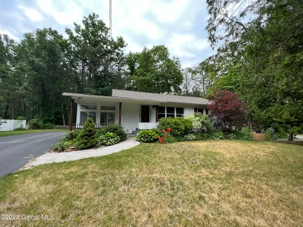 165 Montray Road, Queensbury, NY 12804