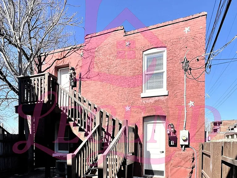 2615 Victor St — Photo 3