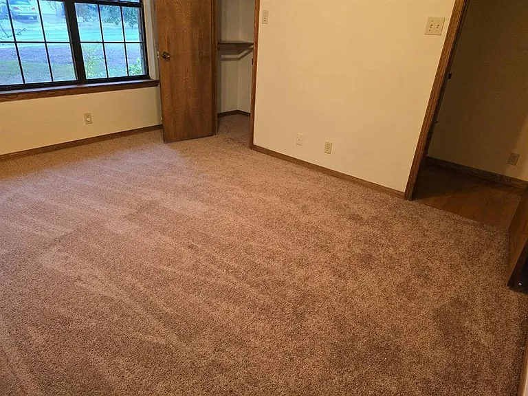 9903 Grand Oak Dr — Photo 34