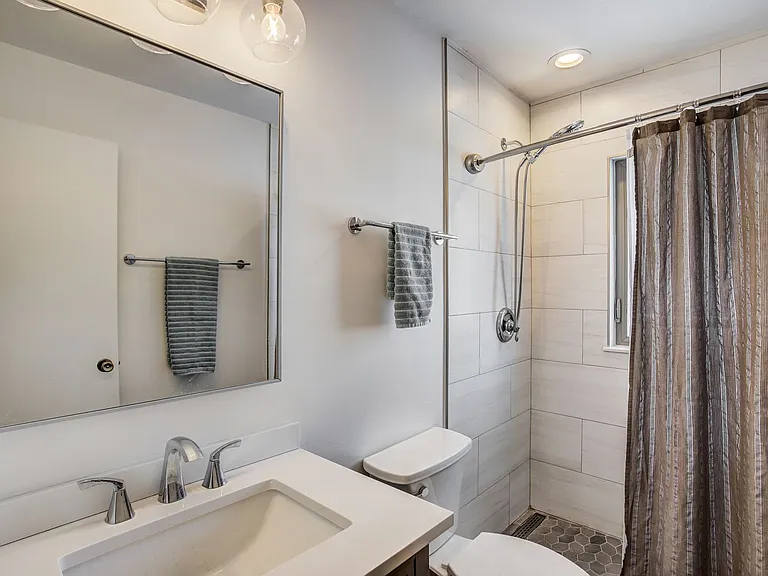 21 Buffalo Dr #222 — Photo 11