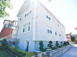 2 Manhattan Ct #2, Brooklyn, NY 11223
