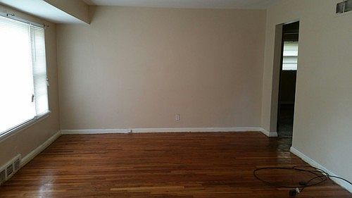 2nd image of 7556 Thelma Ave