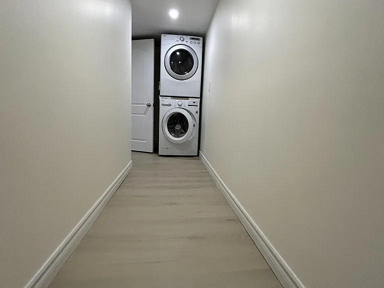 33 Jeffrey Nihda Cres #BASEMENT — Photo 14