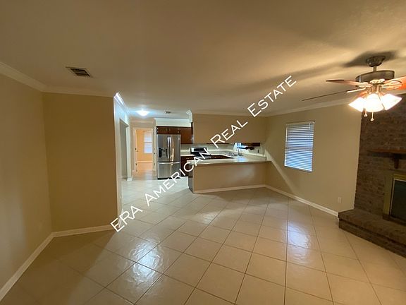 3rd image of 600 Manor Ct NW
