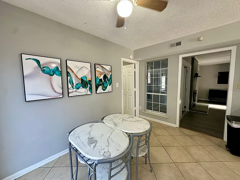 9501 Pondside Ln — Photo 23