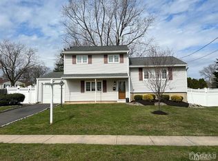 142 S Woodland Ave, Middlesex, NJ 08846