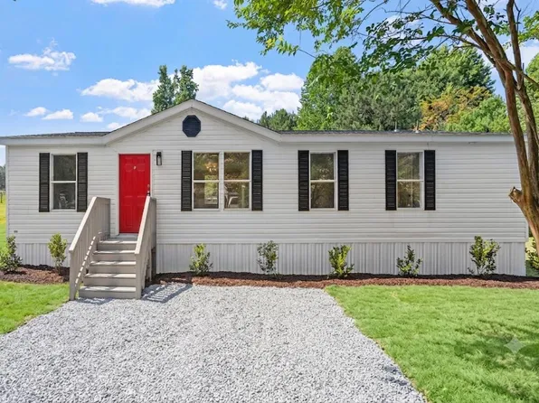 45 J E Rogers Dr, Cameron, NC 28326